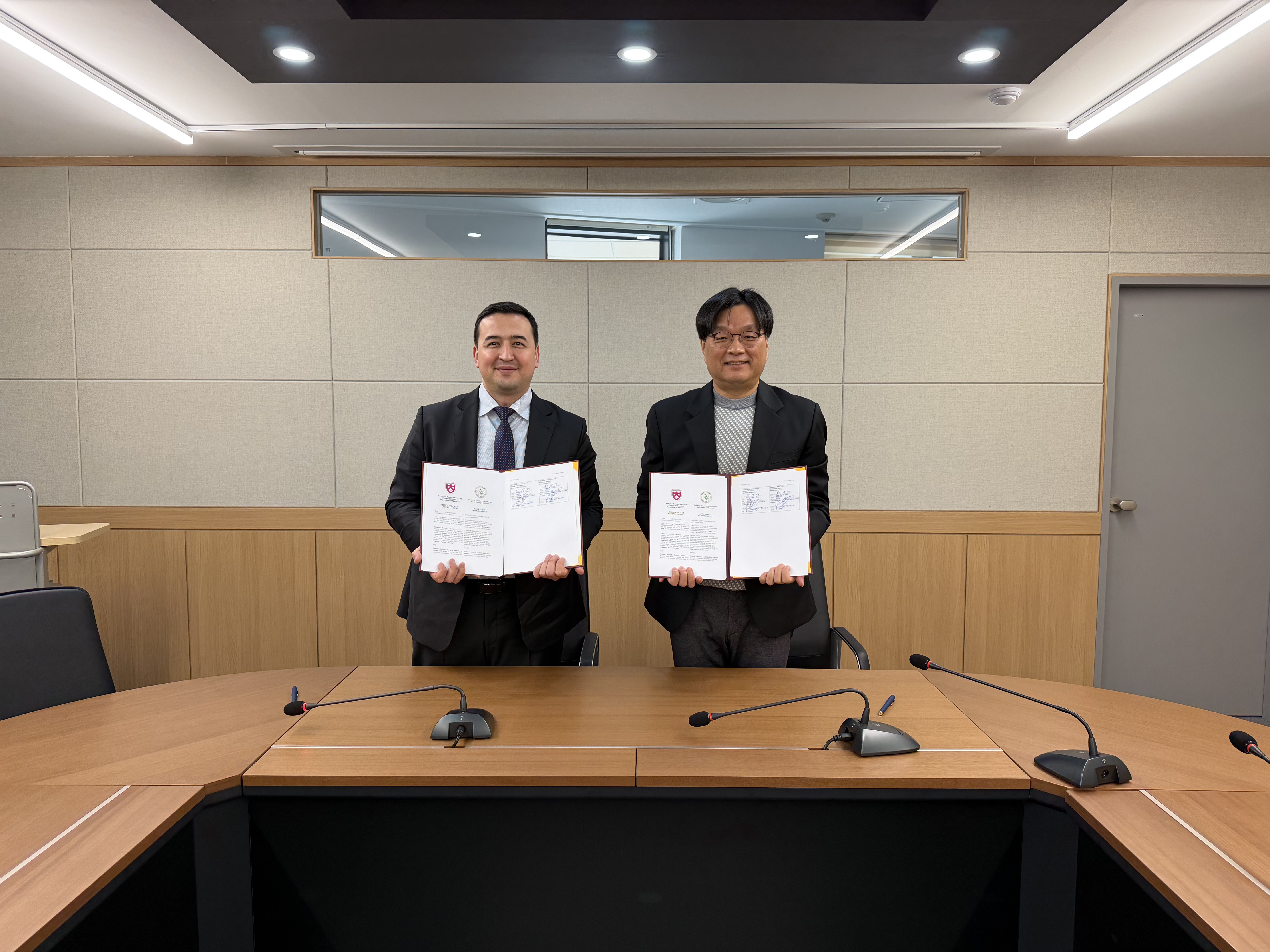 TOSHVZITI–CHUNGBUK: ANGLASHINUV MEMORANDUMI IMZOLANDI