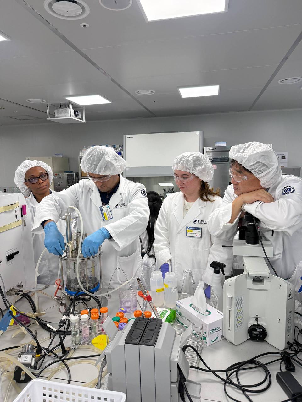 TOSHVZITI XODIMINING KOREYADA mRNA VAKSINA ISHLAB CHIQARISH BO‘YICHA AMALIY TAYYORGARLIGI